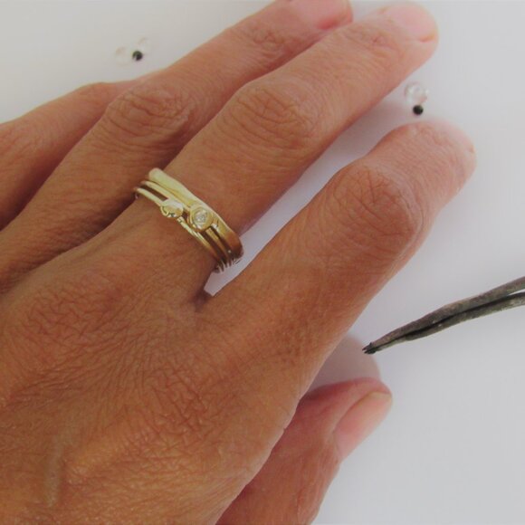 Gold rings. Combination 14k yellow gold rings. 1 with diamond 2. Gold bands - Picture 8 of 8